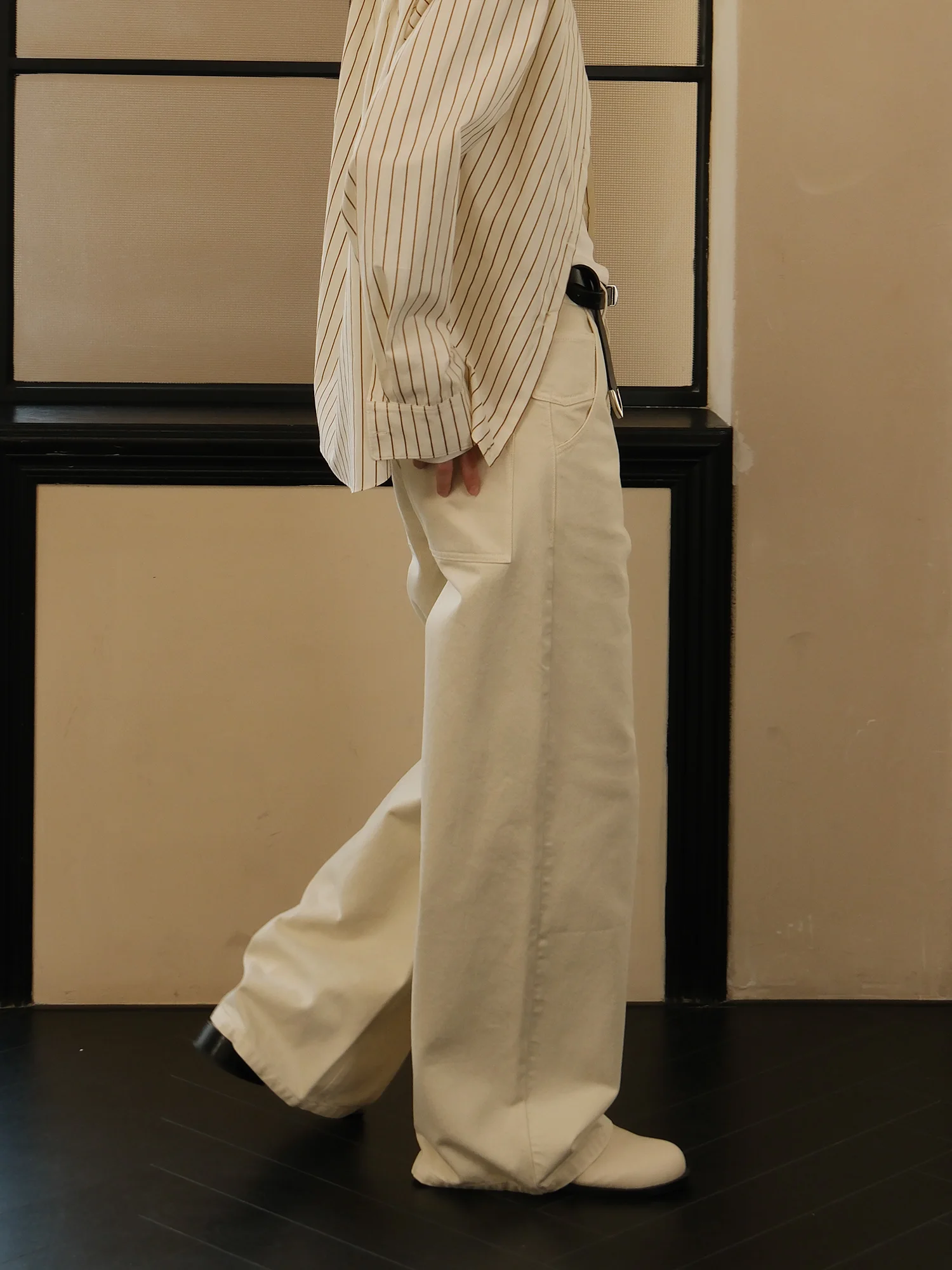 ヴィンテージ風 ストレートワイドデニムパンツ【ハイウエスト・ブラック・スリム効果・米白】 春コーデに最適なパンツ
