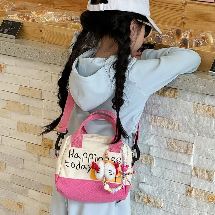 可愛らしい子供用バッグ【小さな女の子向け・手提げ・斜め掛け用・お出かけアクセサリー】
