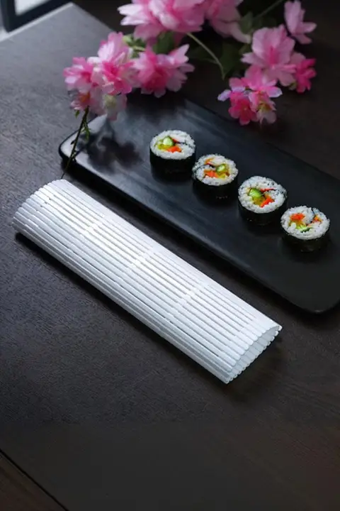 家庭用寿司巻き器【海苔巻き・五つの型付き】