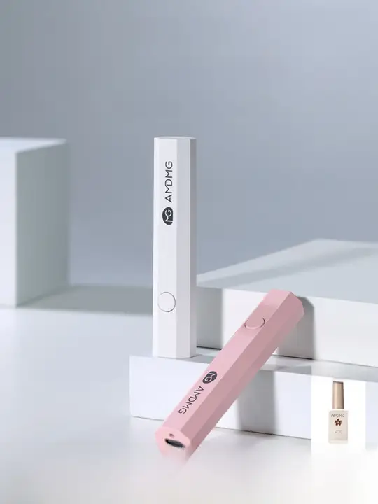 ジェルネイルライト 小型 ミニ ハンディタイプ 携帯用 ワンラインLED 時短硬化 ジェルネイル対応 サロン用 プロ仕様 「AMDMG」