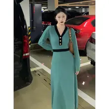 フレンチスタイルのビンテージニットワンピース【長袖・Vネック・カラーコントラスト】（セットアップ対応）