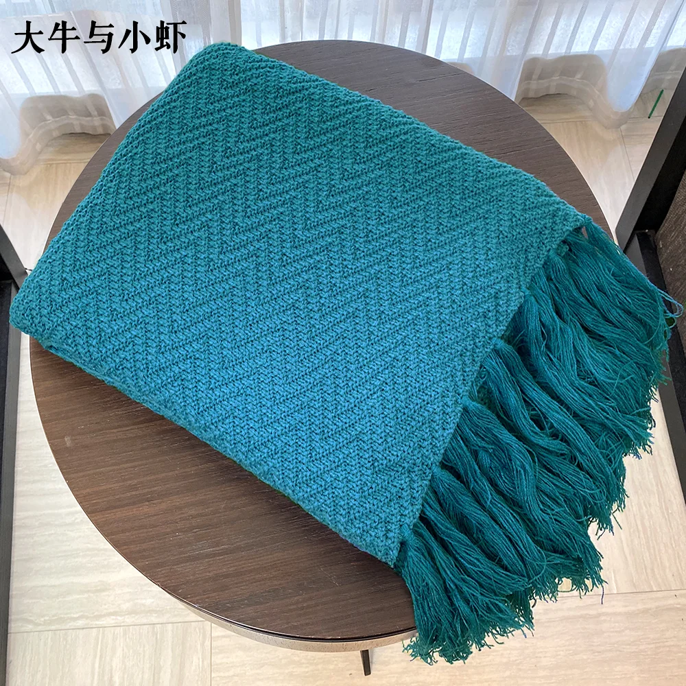 北欧風絨毯の選び方：130x170cm ソファブランケットの実際の使い方と比較