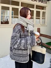 グレーのラムウールダウンジャケット【女性用・フェアアイル柄・冬用】