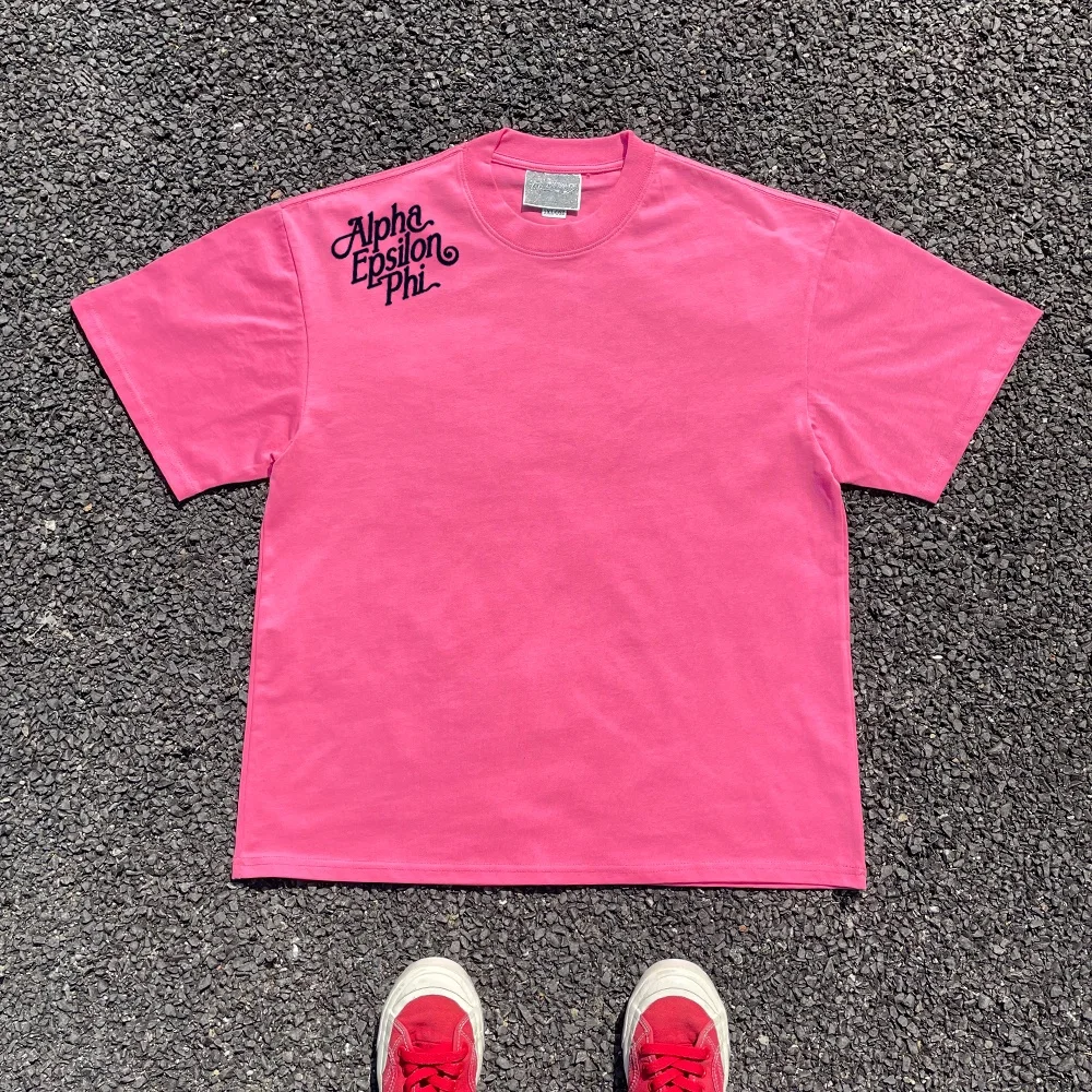 UVカットシャツは日焼け予防に効果的？肩に英文デザインのオーバーサイズTシャツが実際の紫外線対策でどうなるか