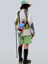 カラフルなデザインの多機能ボディバッグ【大容量・キャンプ用・水筒収納可能・スマホポケット付き】