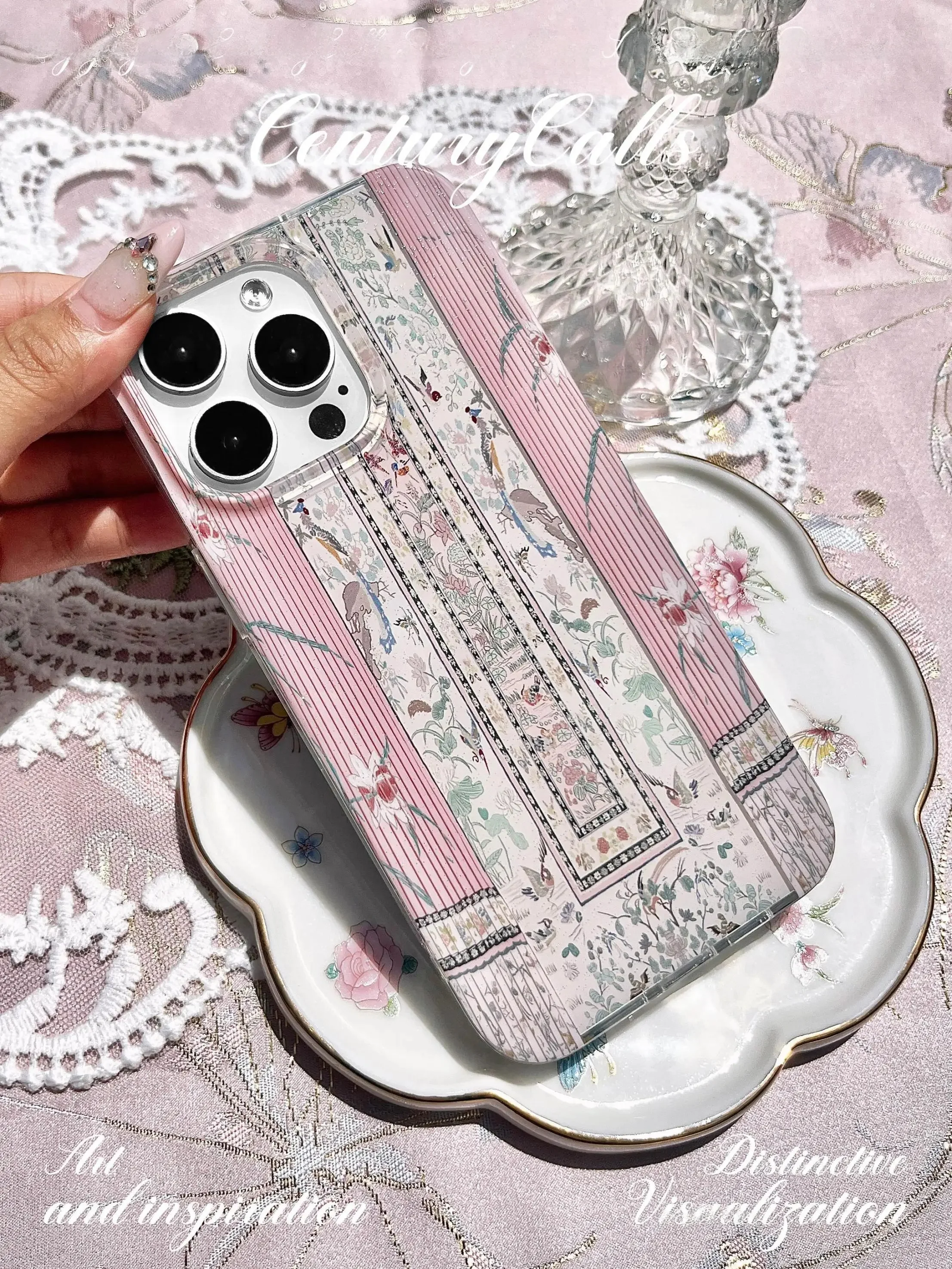 iPhone15 ケース おしゃれ どう選ぶ？花柄の二重構造ケースが通勤・デートで輝く理由