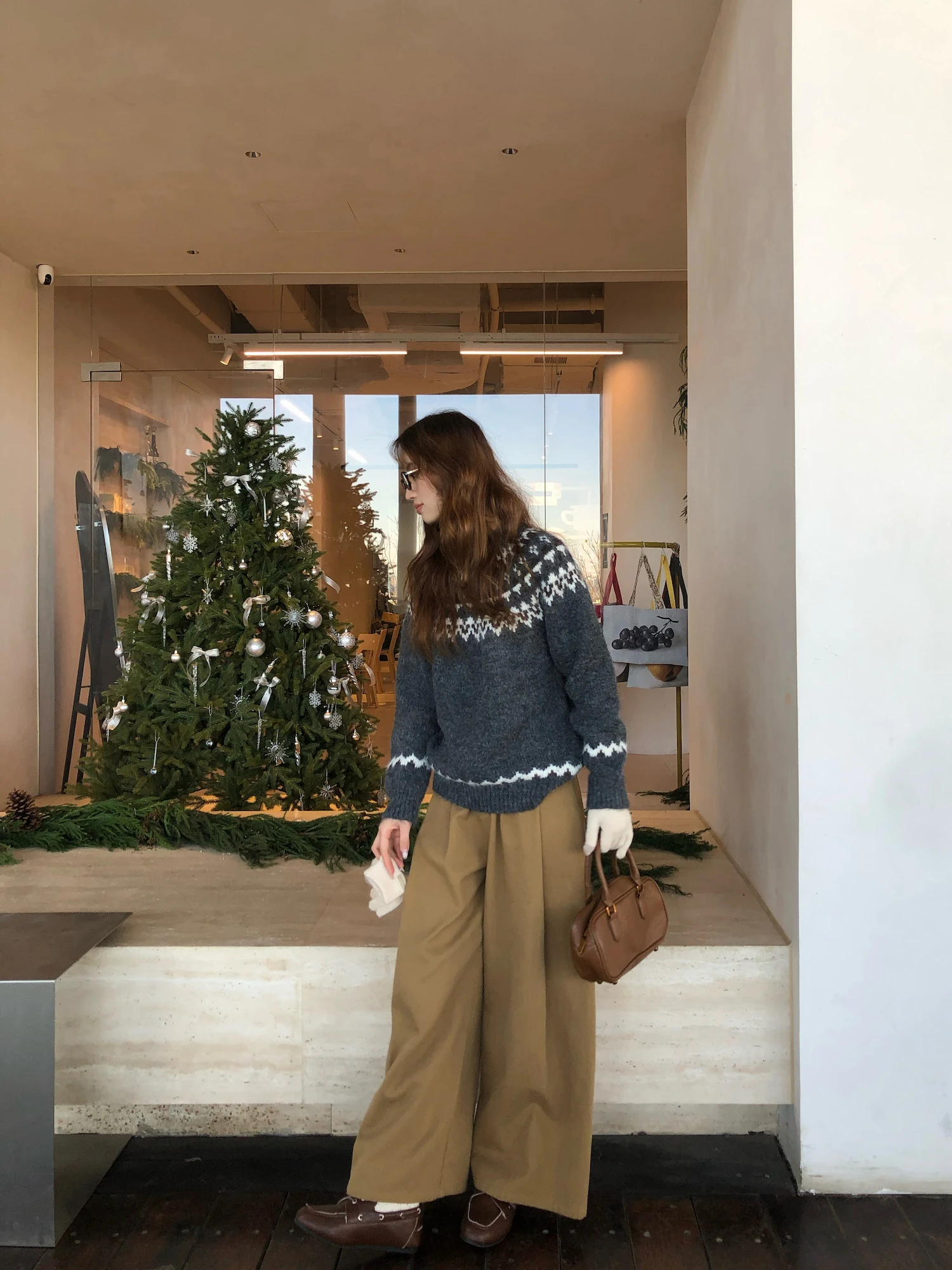 秋冬用レトロフェアアイル柄クルーネックワイドニット：カラーブロックデザインで旬のスタイルを実現