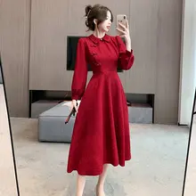 洗練されたデザインの秋季用中華風ワンピース【酒紅色・ウエストシェイプ・宴会用】