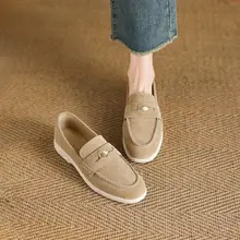 シンプルなデザインのローファー【秋用・柔らかいソフトソール・フラットシューズ】