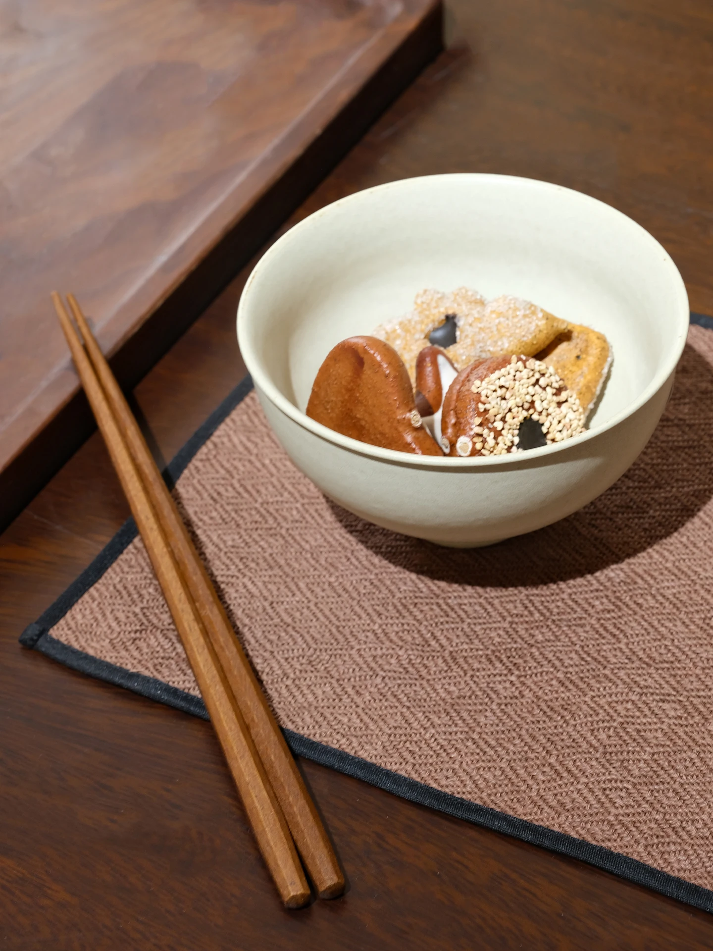 天然の鉄木製防滑箸：清漆仕上げで抗菌・防カビを実現する日式デザイン