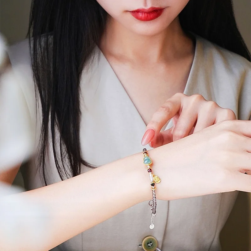 40代女性向けブレスレット：氷曜石の新中式デザインが老けた印象を和らげる