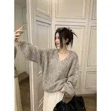 バルーンスリーブ Vネックニットセーター【ゆったりとしたデザイン・秋用】