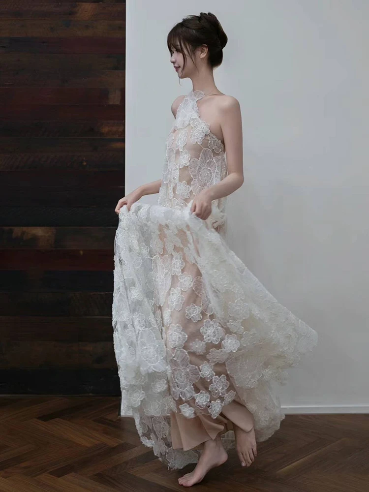 結婚式で華やかさとカジュアルを両立するには？レースハンガー付き軽やかなお嫁さんドレスの選び方