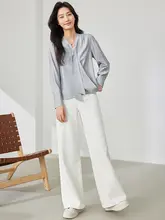 デザイン性に優れた長袖シャツ【秋用・女性・シルエットを美しく見せる】