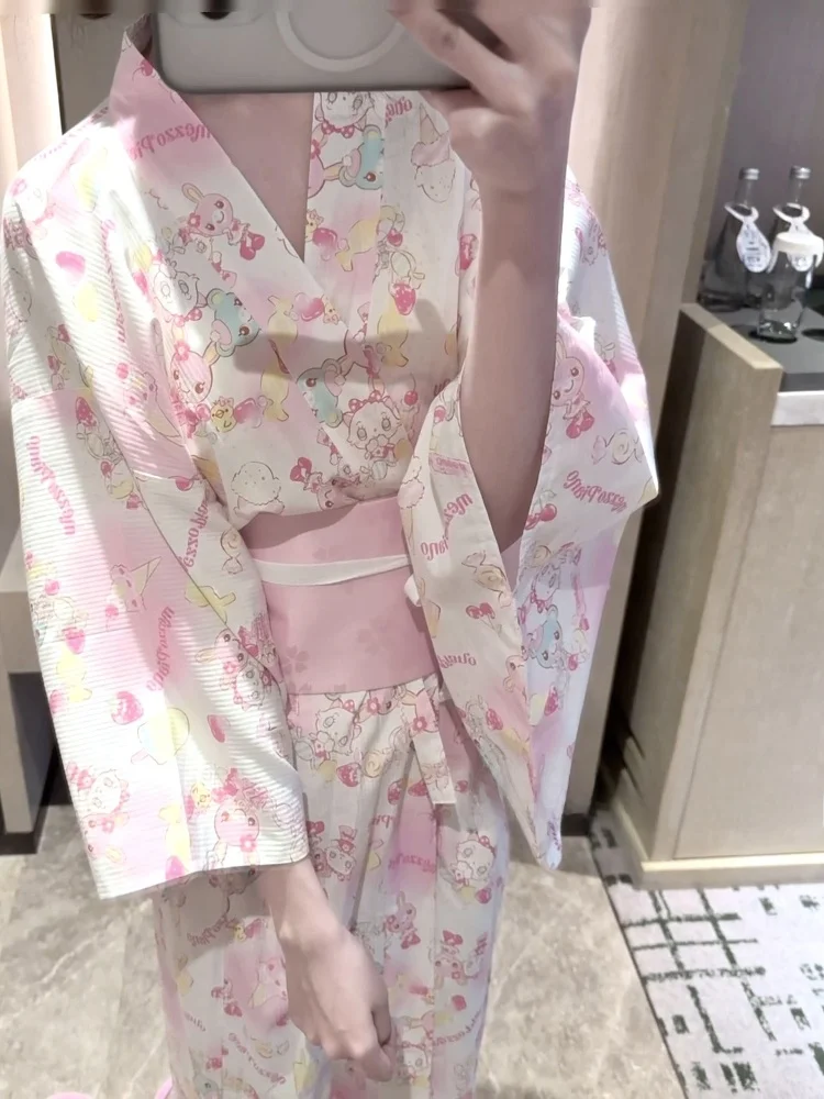 桜柄の可愛い浴衣：ロリータ風綿素材で春夏秋冬を快適に