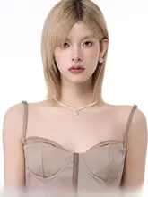 薄荷グリーンの天然淡水パールネックレス【軽やかなデザイン・女性用・ロックボーンチェーン】