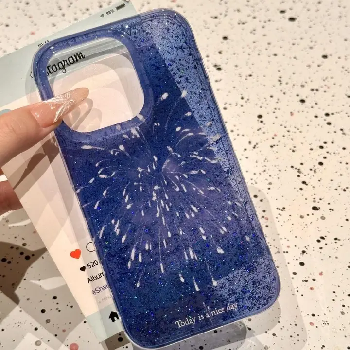 青い花火の城をモチーフにしたiPhoneケース【全機種対応・衝撃吸収】