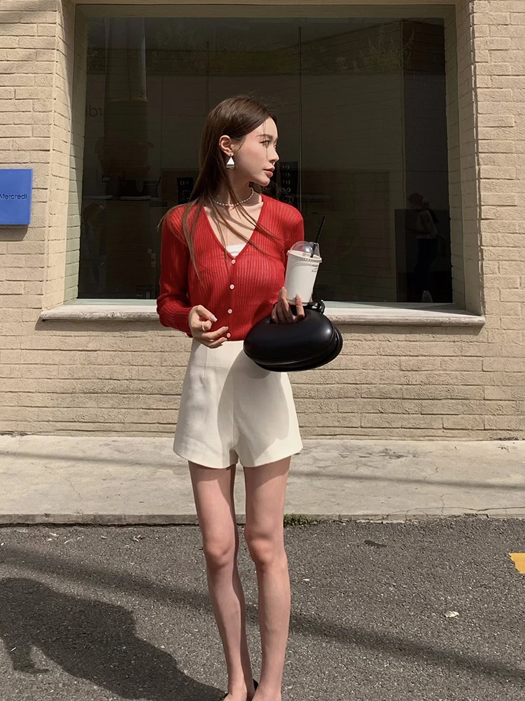 パープルパンツコーデで失敗しない方法は？