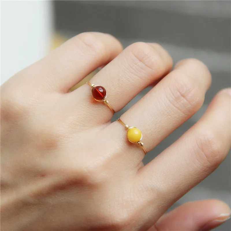 amber color とは？琥珀玉の魅力と、日常に取り入れるベストな方法は？