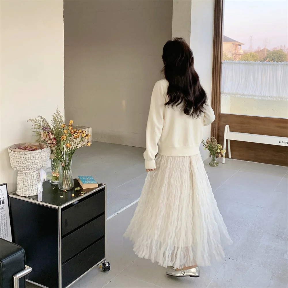池田エライザの服を選ぶなら、この1着が最も心を和ませる理由は？