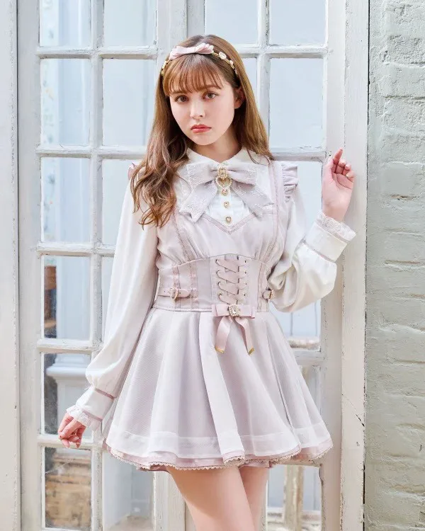 オーベルジュ服：甘美なレース切替ハートボタンフリルデザインのメイド風二重仕立て衣装