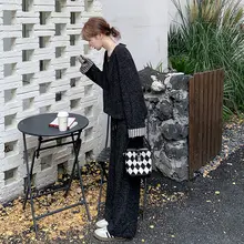 黒と灰色のスタイル レディースジャケット【ストライプ デザイン・スリムフィット・ワイドパンツ】（セットアップ対応）