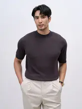 ビジネス向けの高級感ある黒の丸首ショートスリーブTシャツ【アイスシルク・夏用・絹素材】