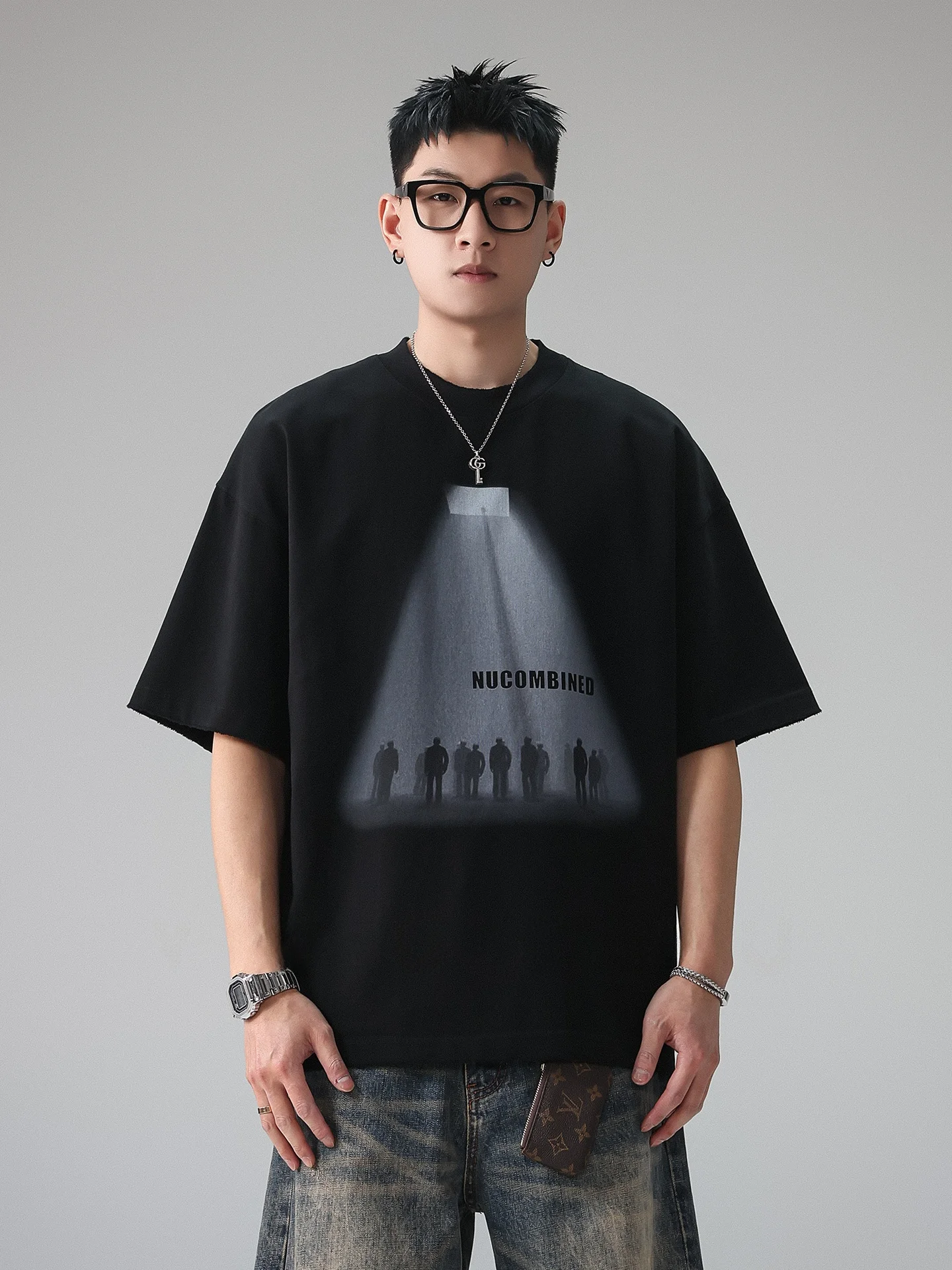 モード系Tシャツはどう選ぶ？夏の街歩きに最適なデザインと価格帯を解説