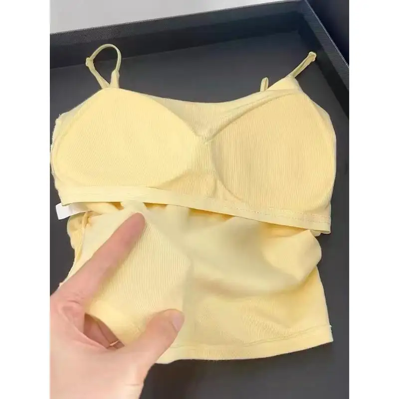 胸が大きいTシャツは、本当に着られるのか？夏の通勤スタイルを救う1つのアイテムとは