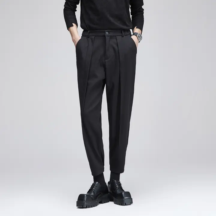 エレガントなデザインのカジュアルパンツ【ウエストゴム・ tapered fit・長めの丈】