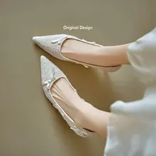 羊革製 フレンチスタイルのリボン付き編み込みポインテッドトゥパンプス【細ヒール・浅口・優しい雰囲気】