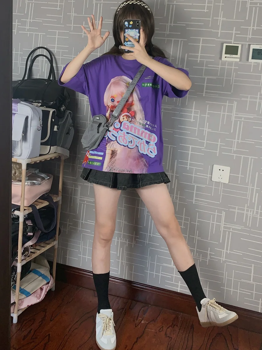 原宿風ルーズフィットTシャツ：レトロデザインとチュニックスタイルの日常着としての実用性