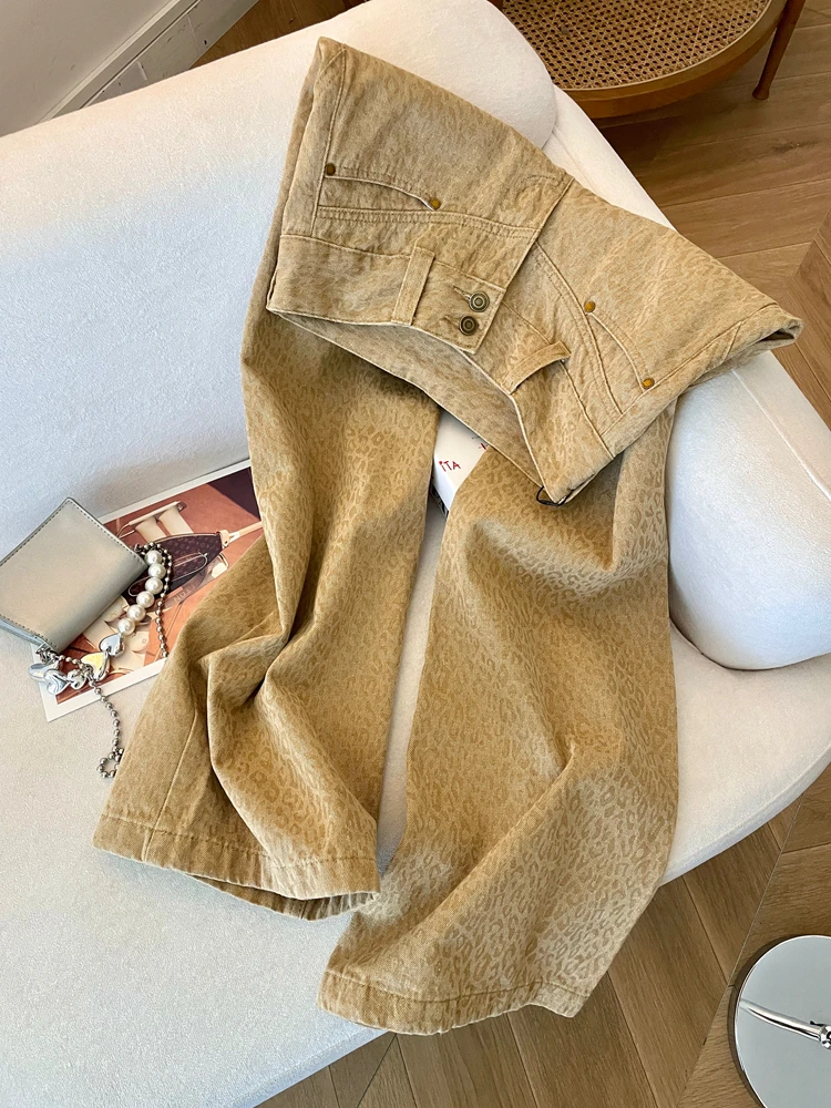 だぼっとしたズボン レディース どうやって着るの？豹紋のローウエストデニムパンツが解決する秋のスタイル悩み