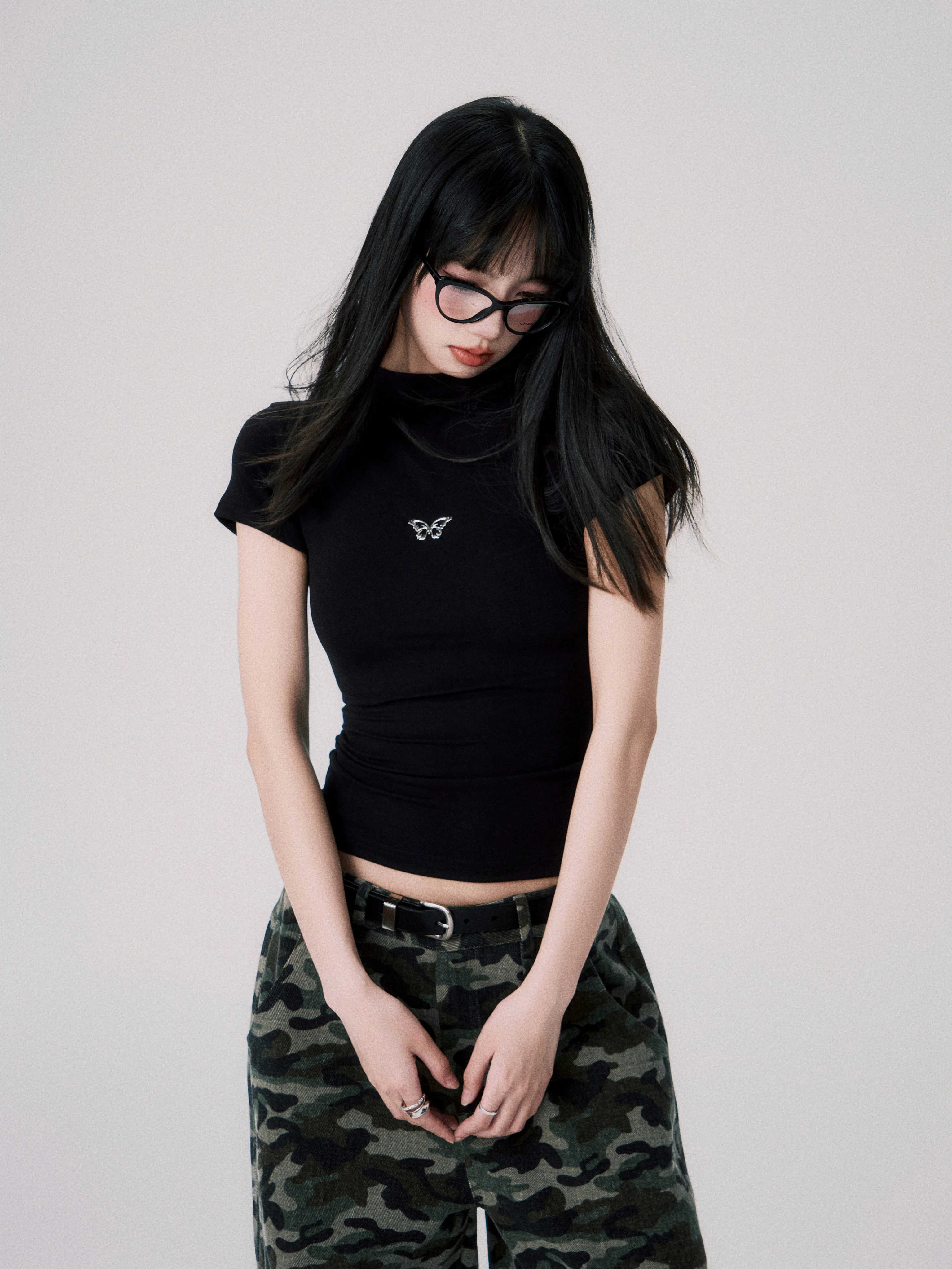 大人可愛いの本質とは？シンプルTシャツで実感する心の落ち着き