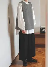 オリジナルデザインのブラック＆ホワイトストライプニットベスト【ユニセックス・ルーズフィット・親子コーデ】