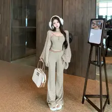 ゆったりとしたストライプのキャミソールインナーとニットカーディガン、感漂うワイドパンツの3点セット（セットアップ対応）