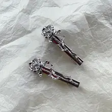 刺付きバラの浮彫りヘアクリップ【上品で立体的なデザイン】