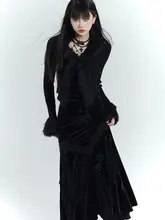 ゴシックスタイルの黒いベルベットティアードロングスカート【秋冬用・魅力的なデザイン】