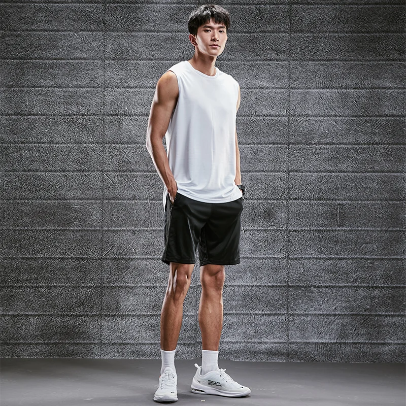 ストリートファッションの本質を理解する：速乾Tシャツの実測ガイド