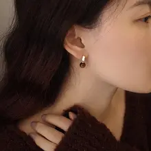 ユニークなジオメトリックデザイン！揺れるタイガーアイのピアス【春夏用・レトロスタイル・通勤向け】