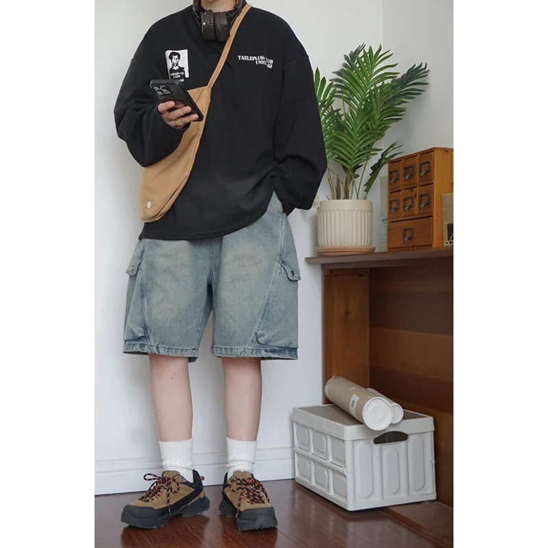 tシャツに油染みや黒ずみが生じるのを防ぐには？レトロな水洗い加工Tシャツが解決するリアルな使い方
