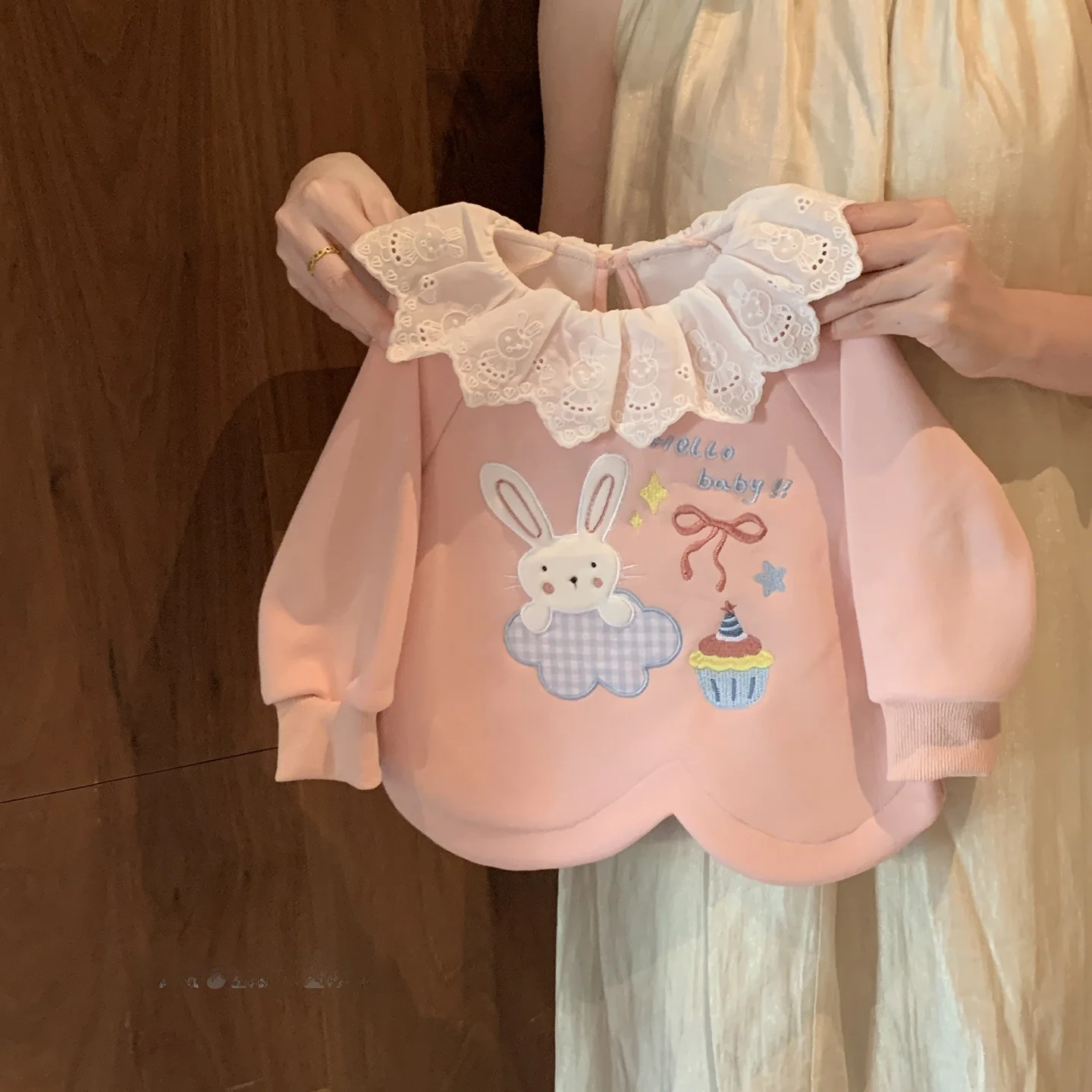 1歳 女の子 服 おしゃれ どう選ぶ？カジュアルでキュートな秋用セットアップがベストな理由