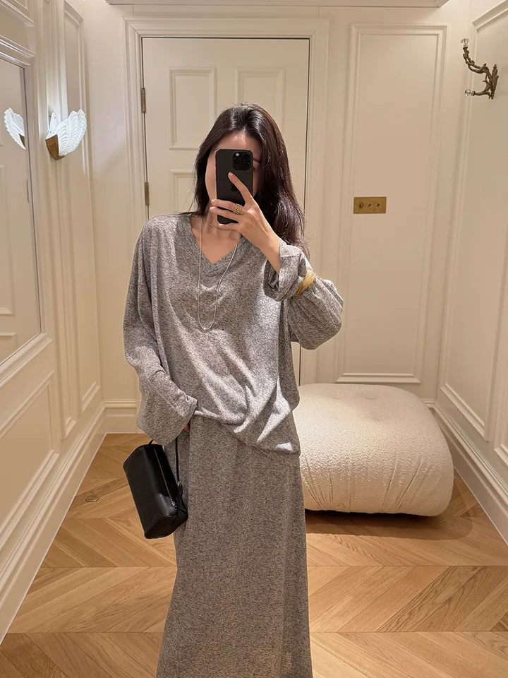 軽やかなデザインのハイエンド文学スタイル 半袖トップスとロングパンツ【春夏用・女性用・おしゃれ】（セットアップ対応）