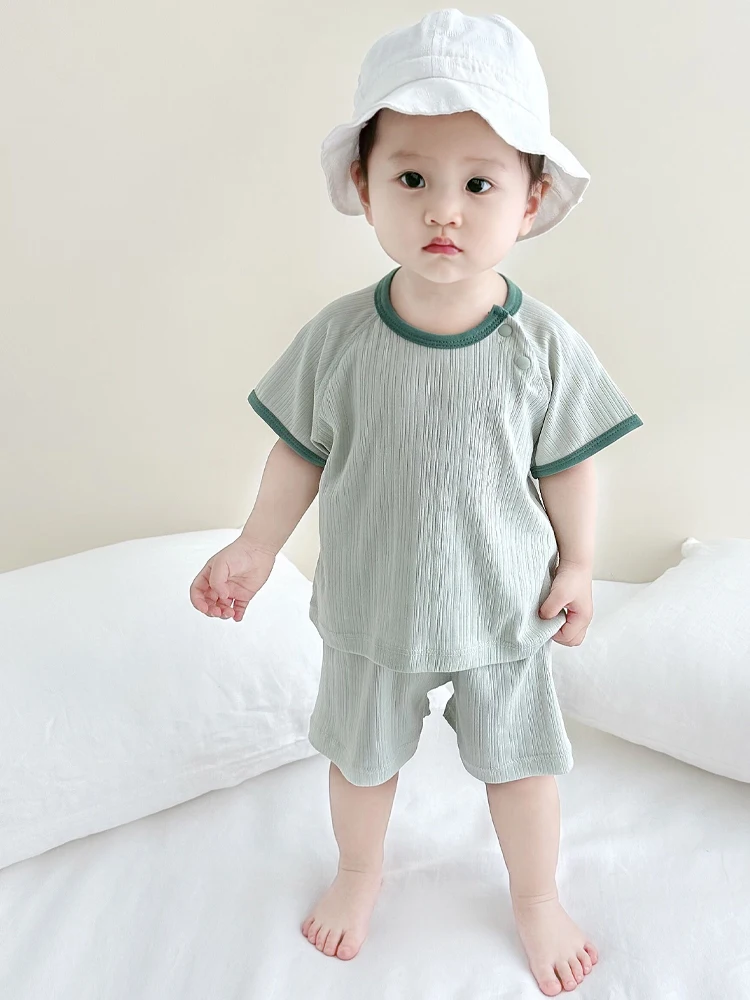 ベビー服 セットアップ：軽量短袖ショートパンツで夏を快適に