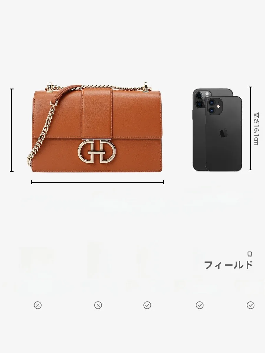 どんな服にも合うショルダーバッグはどこに？ベージュと黒の選択でファッションのバランスを決める