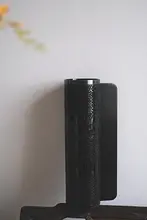 高級感ある黒耀金属製花瓶【リビング用・インテリア装飾・花活け】