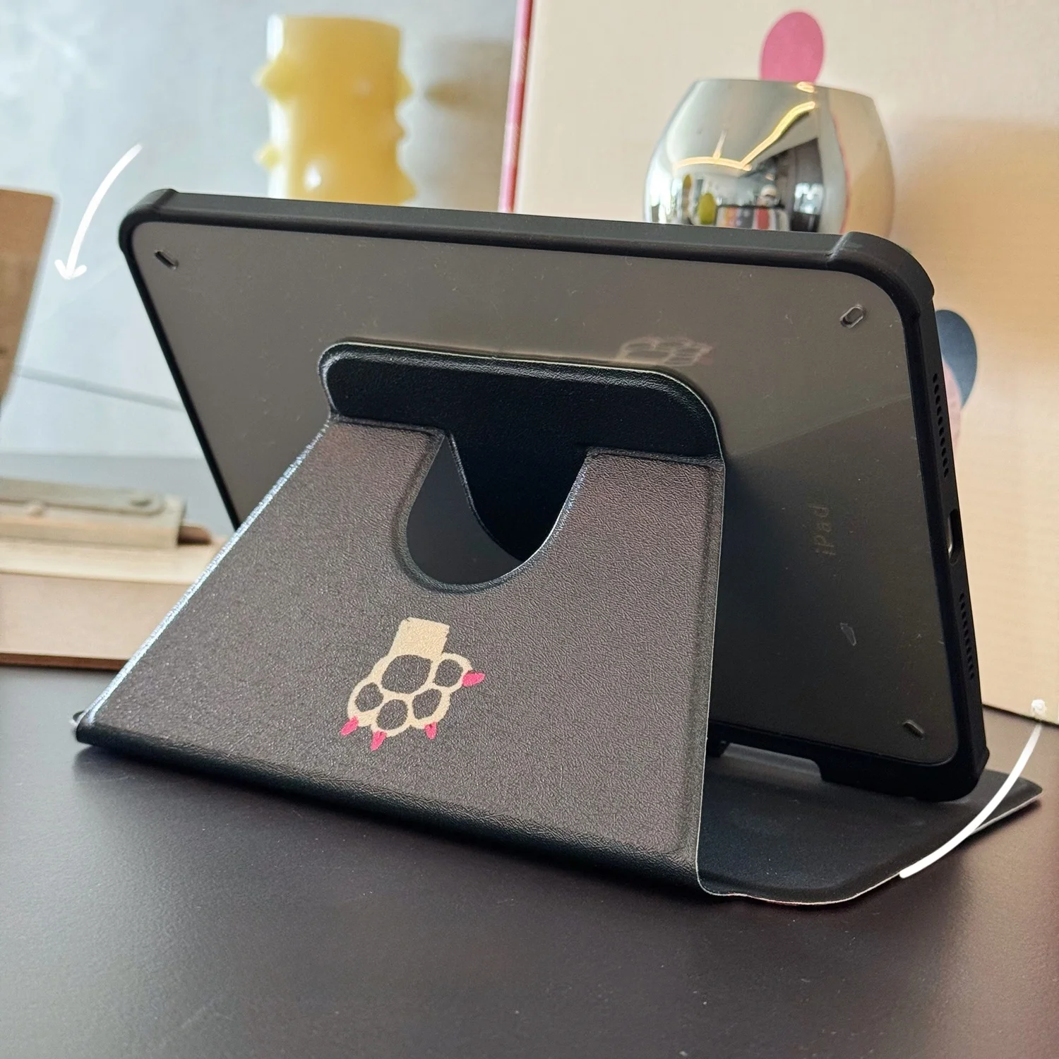 Apple タブレットの寿命を延ばすには？このマグネット式保護ケースが本当の救世主になる理由