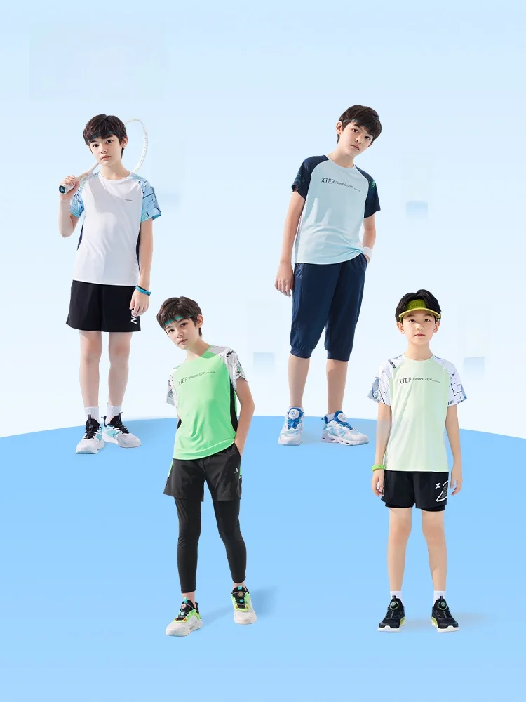 スポーツトレーナーを選ぶべきタイミングは？夏の日常に溶け込む1本のTシャツが答えを教えてくれる
