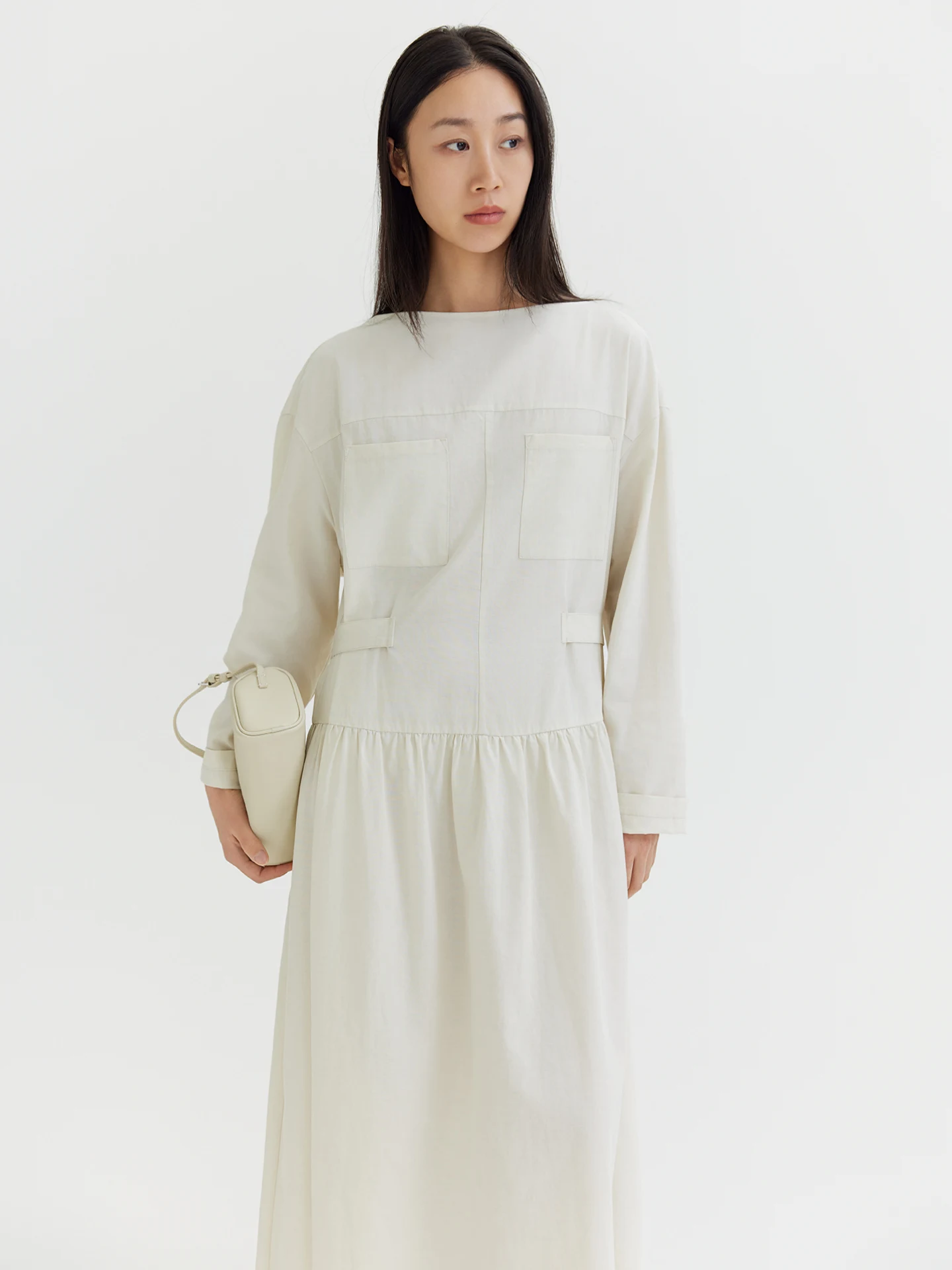 100センチ服とは？ウエストベルト付きレンガデザインワンピースの実際のサイズと使い方