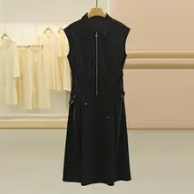 シンプルな雰囲気を演出するウエストリボン付きノースリーブワンピース【韓国風・夏用】